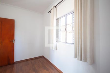 Casa à venda com 100m², 3 quartos e 3 vagas Casa à venda com 100m², 3 quartos e 3 vagasQuarto 2