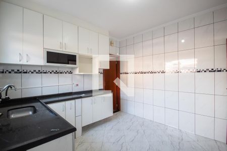 Casa à venda com 100m², 3 quartos e 3 vagas Casa à venda com 100m², 3 quartos e 3 vagasCozinha