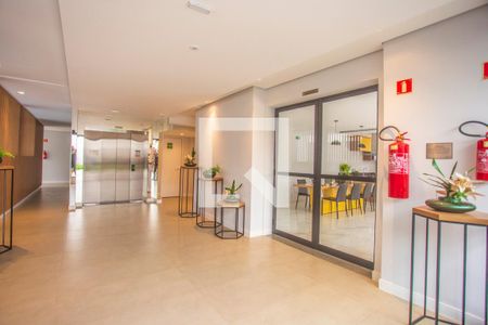Apartamento à venda com 58m², 2 quartos e 1 vaga Apartamento à venda com 58m², 2 quartos e 1 vagaHall social