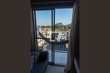 Apartamento à venda com 52m², 2 quartos e 1 vaga Apartamento à venda com 52m², 2 quartos e 1 vagaSacada