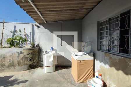 Casa à venda com 140m², 4 quartos e 1 vagaÁrea de Serviço