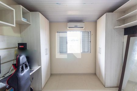 Casa à venda com 166m², 4 quartos e 1 vagaQuarto Suíte 2