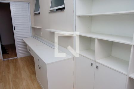 Apartamento à venda com 187m², 3 quartos e 2 vagasCloset do quarto 2
