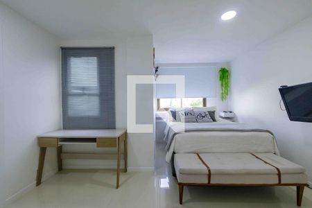 Apartamento à venda com 122m², 3 quartos e 2 vagas Apartamento à venda com 122m², 3 quartos e 2 vagasSuíte