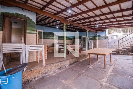 Casa à venda com 750m², 6 quartos e 8 vagas Casa à venda com 750m², 6 quartos e 8 vagasChurrasqueira