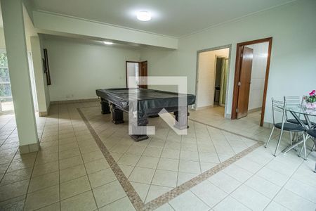 Casa à venda com 750m², 6 quartos e 8 vagas Casa à venda com 750m², 6 quartos e 8 vagasÁrea Sala de jogos
