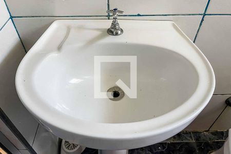 Banheiro de casa para alugar com 1 quarto, 35m² em Parque Peruche, São Paulo