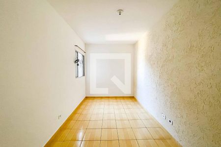 Sala/Quarto de casa para alugar com 1 quarto, 35m² em Parque Peruche, São Paulo