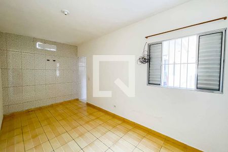 Sala/Quarto de casa para alugar com 1 quarto, 35m² em Parque Peruche, São Paulo