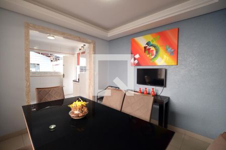 Casa à venda com 248m², 3 quartos e 4 vagasCopa