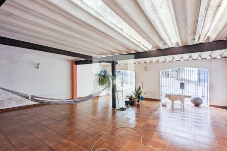Casa à venda com 216m², 4 quartos e 4 vagas Casa à venda com 216m², 4 quartos e 4 vagasGaragem