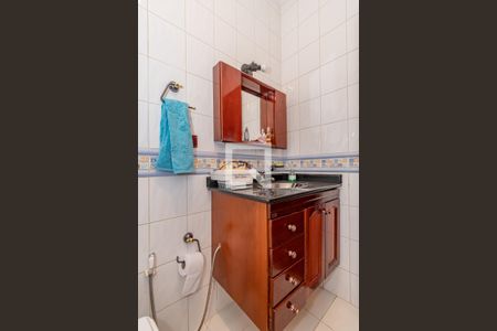 Casa de condomínio à venda com 220m², 4 quartos e 4 vagas Casa de condomínio à venda com 220m², 4 quartos e 4 vagasBanheiro da Suíte 3
