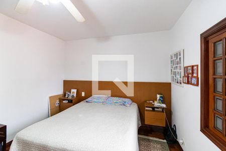 Casa à venda com 289m², 4 quartos e 3 vagas Casa à venda com 289m², 4 quartos e 3 vagasSuíte