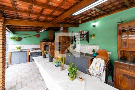 Casa à venda com 289m², 4 quartos e 3 vagas Casa à venda com 289m², 4 quartos e 3 vagasChurrasqueira