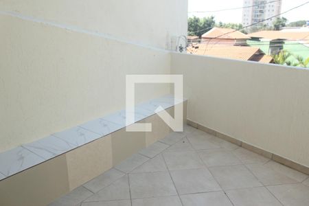 Sacada de casa para alugar com 3 quartos, 100m² em Vila Marari, São Paulo