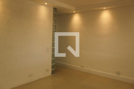 Sala de casa para alugar com 3 quartos, 100m² em Vila Marari, São Paulo