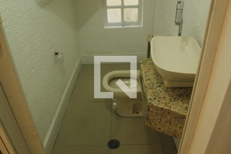Lavabo de casa para alugar com 3 quartos, 100m² em Vila Marari, São Paulo