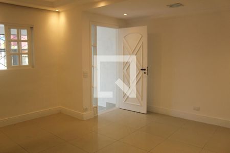Sala de casa para alugar com 3 quartos, 100m² em Vila Marari, São Paulo