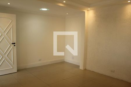 Sala de casa para alugar com 3 quartos, 100m² em Vila Marari, São Paulo