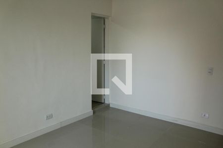 Suíte 1 de casa para alugar com 3 quartos, 100m² em Vila Marari, São Paulo