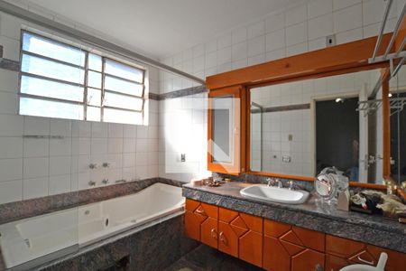 Apartamento à venda com 293m², 3 quartos e 1 vagaBanheiro da Suíte