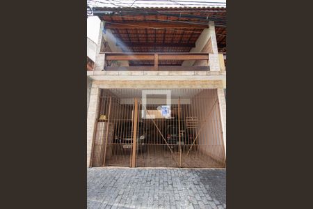 Casa à venda com 100m², 3 quartos e 2 vagasFachada