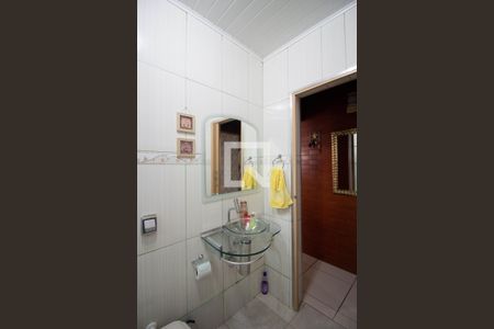 Casa à venda com 100m², 3 quartos e 2 vagasBanheiro 