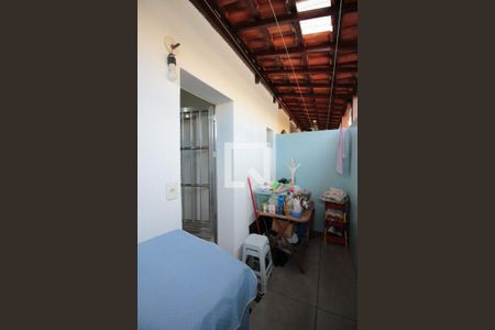 Casa de condomínio à venda com 71m², 2 quartos e 1 vagaÁrea de Serviço