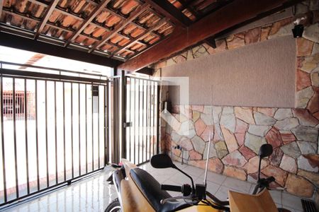 Casa de condomínio à venda com 71m², 2 quartos e 1 vagaGaragem