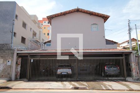 Casa de condomínio à venda com 71m², 2 quartos e 1 vagaFachada
