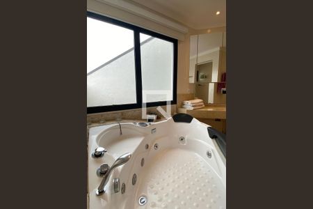 Casa de condomínio à venda com 3500m², 4 quartos e 16 vagasBanheiro da Suíte 1