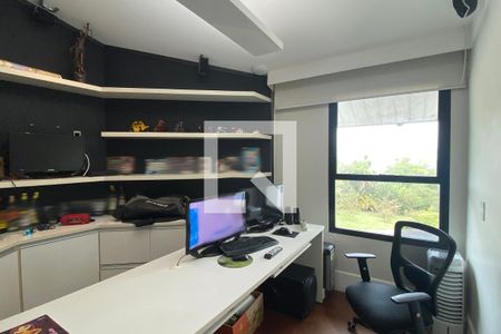 Casa de condomínio à venda com 3500m², 4 quartos e 16 vagasEscritório