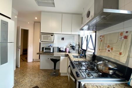 Casa de condomínio à venda com 3500m², 4 quartos e 16 vagasCozinha