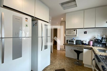 Casa de condomínio à venda com 3500m², 4 quartos e 16 vagasCozinha