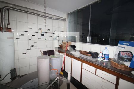 Casa à venda com 350m², 4 quartos e 4 vagasCozinha