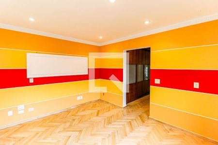 Casa à venda com 880m², 5 quartos e 8 vagas Casa à venda com 880m², 5 quartos e 8 vagasSuíte 2