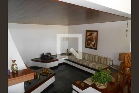 Casa à venda com 592m², 6 quartos e 7 vagas