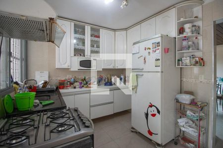 Casa à venda com 205m², 3 quartos e 3 vagas