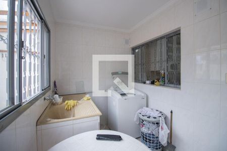 Casa à venda com 205m², 3 quartos e 3 vagas