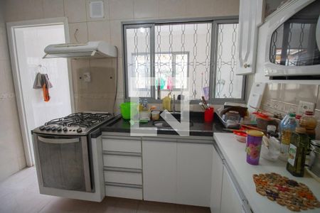 Casa à venda com 205m², 3 quartos e 3 vagas
