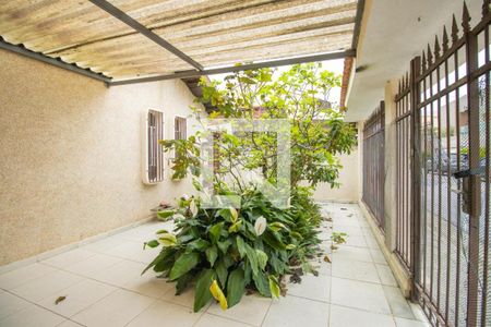 Casa à venda com 205m², 3 quartos e 3 vagas