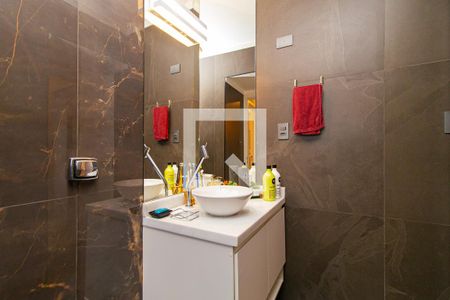 Apartamento à venda com 92m², 2 quartos e 1 vagaBanheiro Social