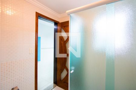 Casa à venda com 180m², 3 quartos e 2 vagas Casa à venda com 180m², 3 quartos e 2 vagasBanheiro social 2