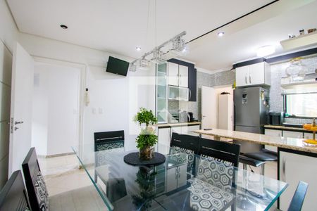 Casa à venda com 180m², 3 quartos e 2 vagas Casa à venda com 180m², 3 quartos e 2 vagasCopa