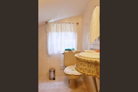 Casa à venda com 166m², 4 quartos e 2 vagasLavabo