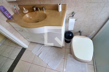 Casa à venda com 166m², 4 quartos e 2 vagasBanheiro Social