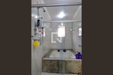 Casa à venda com 166m², 4 quartos e 2 vagasBanheiro do Quarto 1 - Suíte