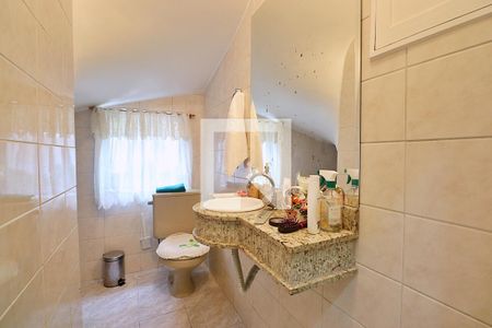 Casa à venda com 166m², 4 quartos e 2 vagasLavabo