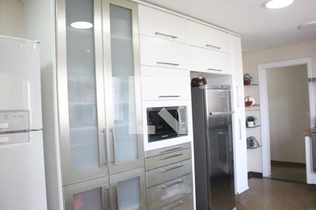 Apartamento à venda com 380m², 4 quartos e 5 vagasCozinha