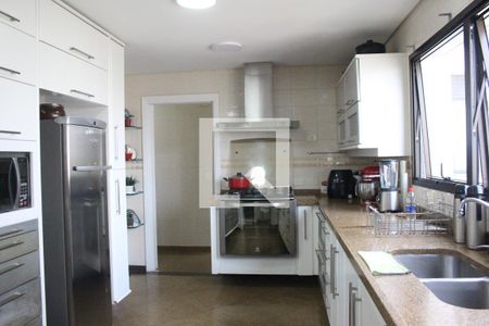 Apartamento à venda com 380m², 4 quartos e 5 vagasCozinha